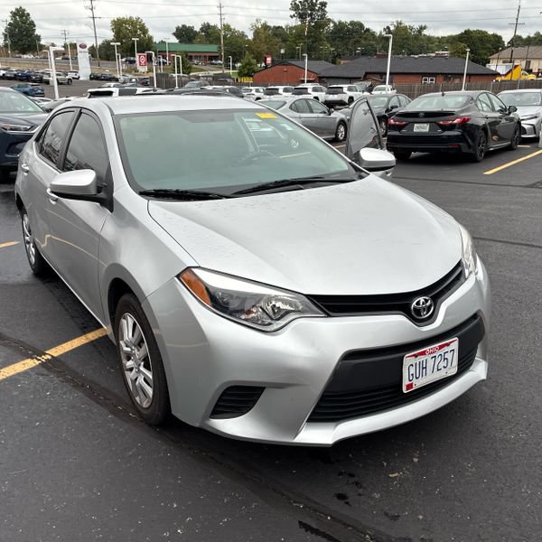 Used 2014 Toyota Corolla LE FWD image 1