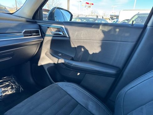 Used 2022 Mitsubishi Outlander SE image 47