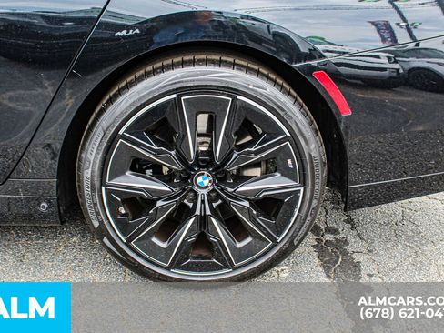 Used 2023 BMW 740i w/ Executive Package RWD image 13