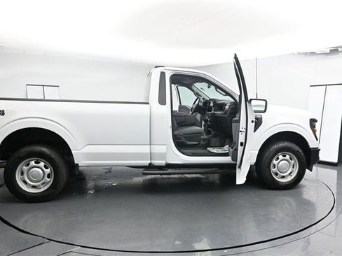 Used 2024 Ford F150 XL image 38