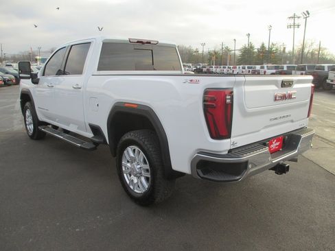 Certified 2024 GMC Sierra 2500 SLT w/ SLT Premium Package image 8