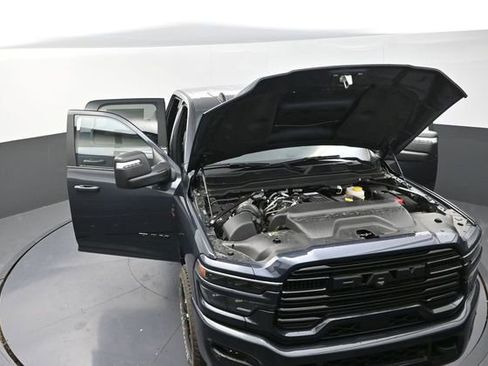 New 2026 RAM 2500 Laramie w/ Night Edition AWD/4WD image 31