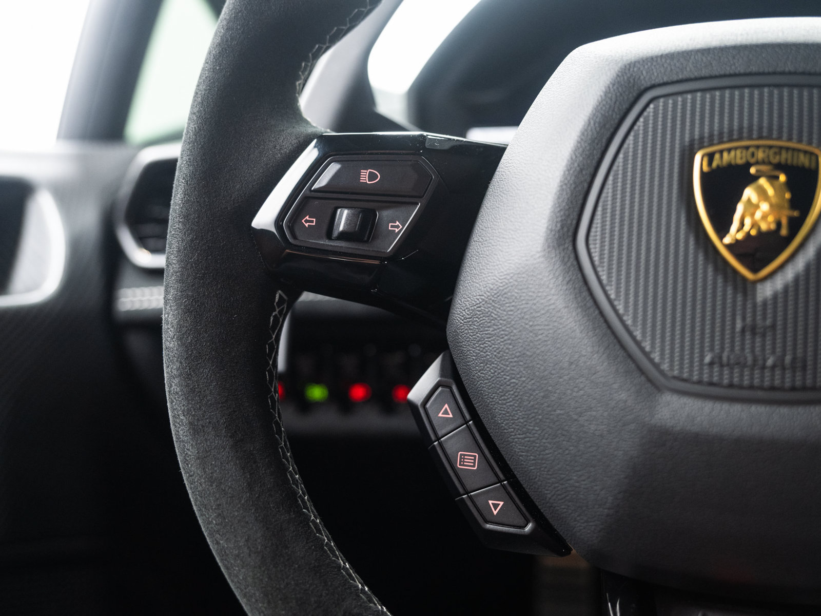 Used 2022 Lamborghini Huracan STO RWD image 50