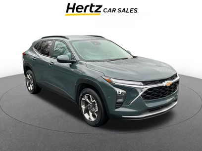 Used 2025 Chevrolet Trax LT