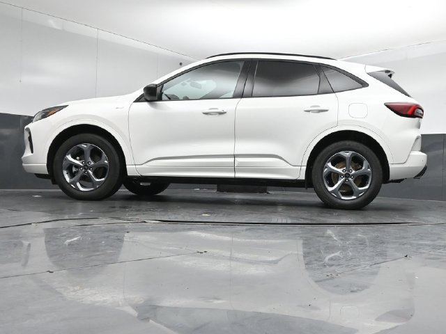 Certified 2024 Ford Escape ST-Line w/ Tech Pack #1 AWD/4WD image 41