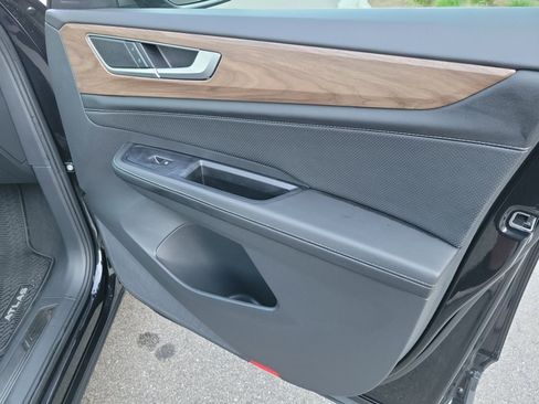 Used 2026 Volkswagen Atlas SE w/ Panoramic Sunroof Package FWD image 35