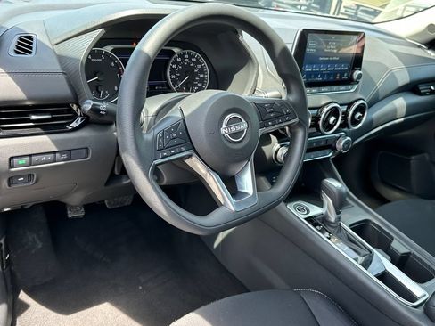Used 2024 Nissan Sentra SV FWD image 20