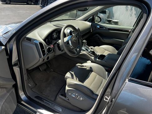 Used 2011 Porsche Cayenne S AWD/4WD image 15
