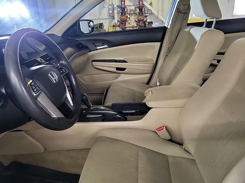 Used 2012 Honda Accord LX image 6