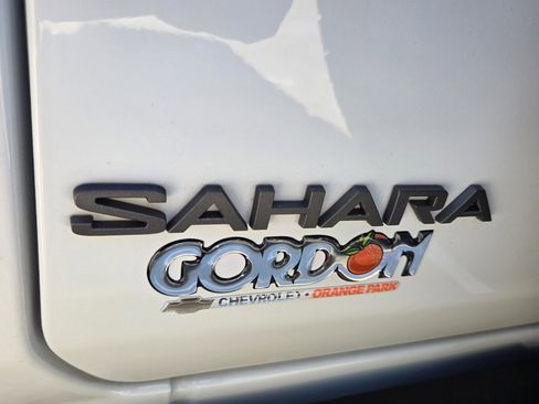 Used 2025 Jeep Wrangler Unlimited Sahara AWD/4WD image 19