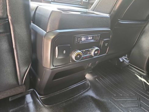 Used 2019 Ford Expedition Limited w/ Equipment Group 303A RWD image 33