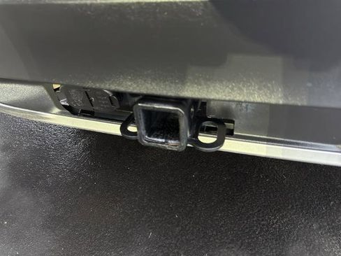 Certified 2022 Ford Explorer XLT w/ Equipment Group 202A image 6