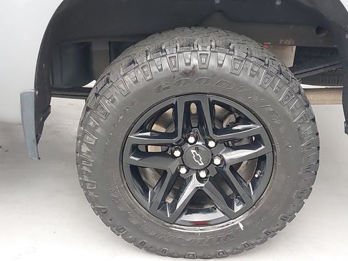Used 2021 Chevrolet Silverado 1500 LT Trail Boss w/ Convenience Package II AWD/4WD image 33