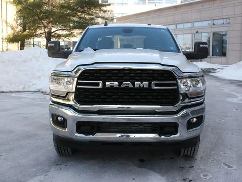 Used 2024 RAM 2500 Big Horn AWD/4WD image 3