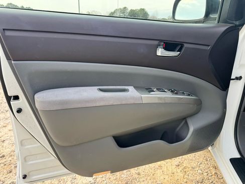 Used 2004 Toyota Prius image 10