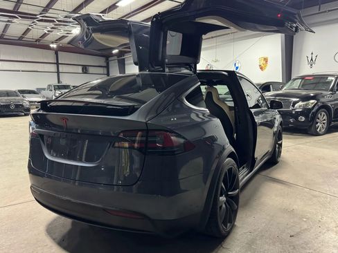 Used 2019 Tesla Model X Performance image 4