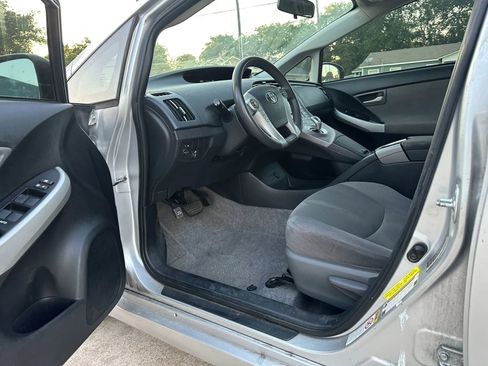 Used 2014 Toyota Prius Three FWD image 10