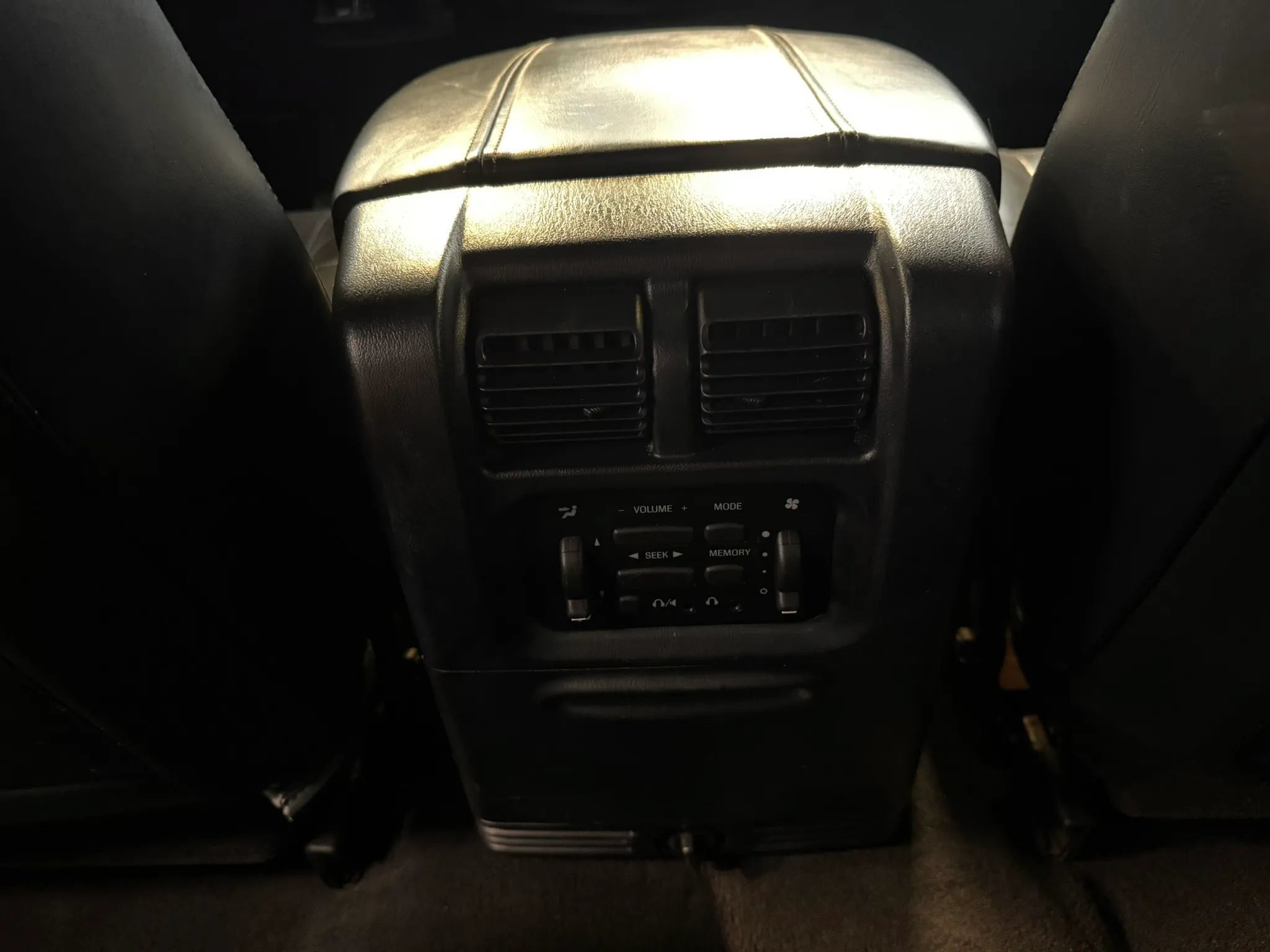 Used 2002 Lincoln Blackwood RWD image 26