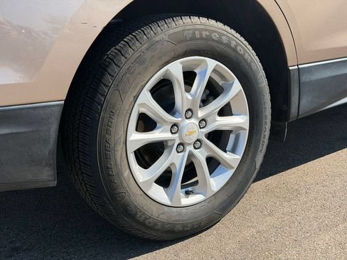 Used 2018 Chevrolet Equinox LT FWD image 25