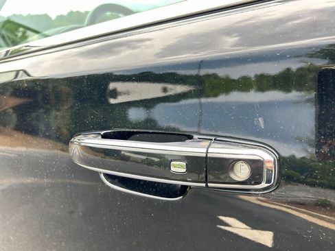 Used 2019 GMC Yukon XL Denali w/ Denali Ultimate Package AWD/4WD image 27