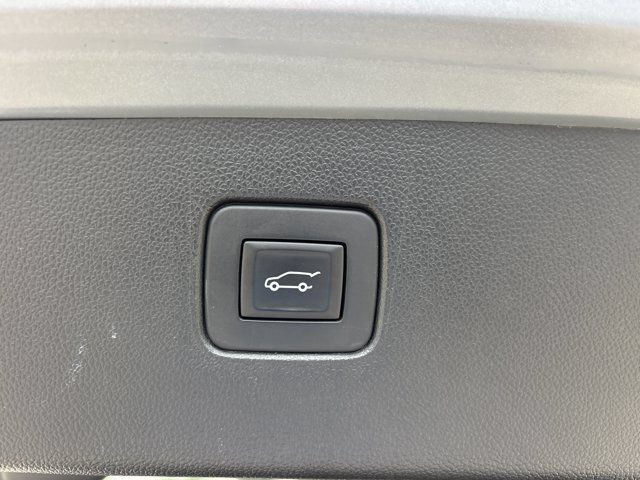 Used 2024 Buick Envista Sport Touring w/ Convenience I Package FWD image 9