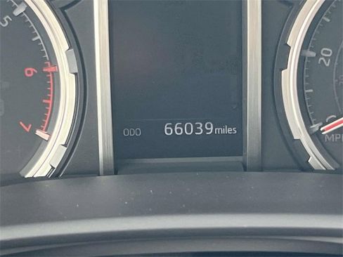 Used 2022 Toyota 4Runner Limited image 32