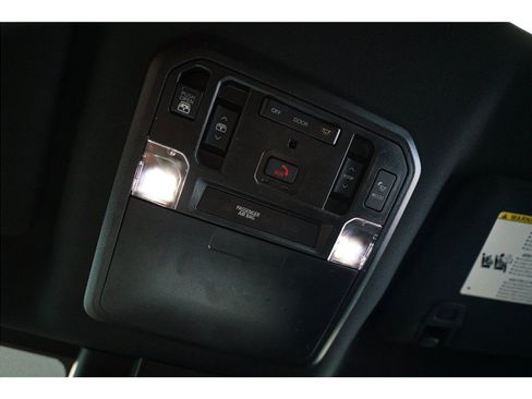 Used 2023 Toyota Tundra Platinum w/ Advanced Package AWD/4WD image 28