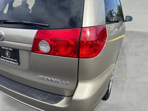 Used 2008 Toyota Sienna LE FWD image 24