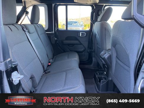 Used 2024 Jeep Wrangler Unlimited Sahara w/ Safety Group AWD/4WD image 21