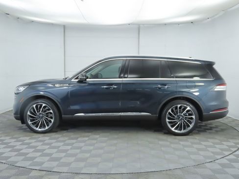 Used 2022 Lincoln Aviator Reserve w/ Equipment Group 201A image 8