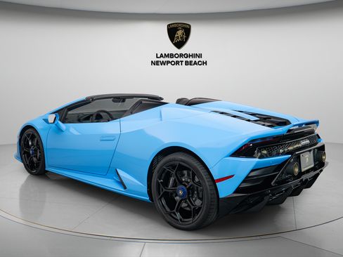 Used 2024 Lamborghini Huracan EVO AWD/4WD image 5