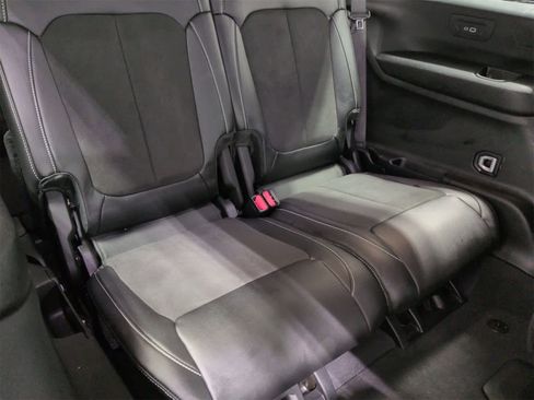 Certified 2024 Jeep Grand Cherokee L Altitude image 38