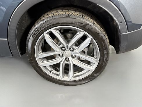 Used 2020 Cadillac XT4 Sport w/ Enhanced Visibility Package image 37