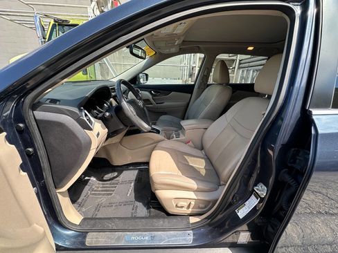 Used 2016 Nissan Rogue SL w/ SL Premium Package image 11