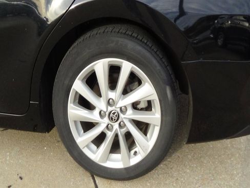 Used 2024 Toyota Camry LE image 9