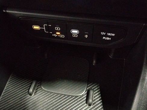 Used 2025 Kia K4 EX image 19