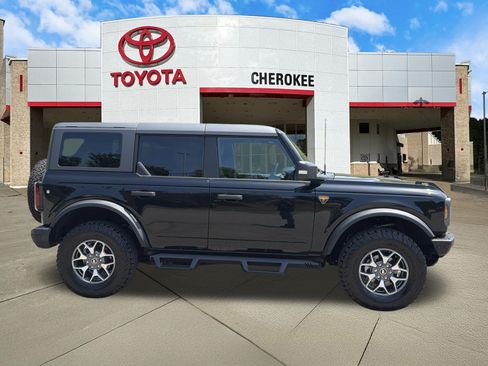 Used 2024 Ford Bronco Badlands AWD/4WD image 4
