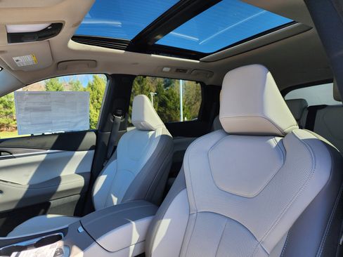 New 2026 INFINITI QX60 Luxe w/ Cargo Package image 3