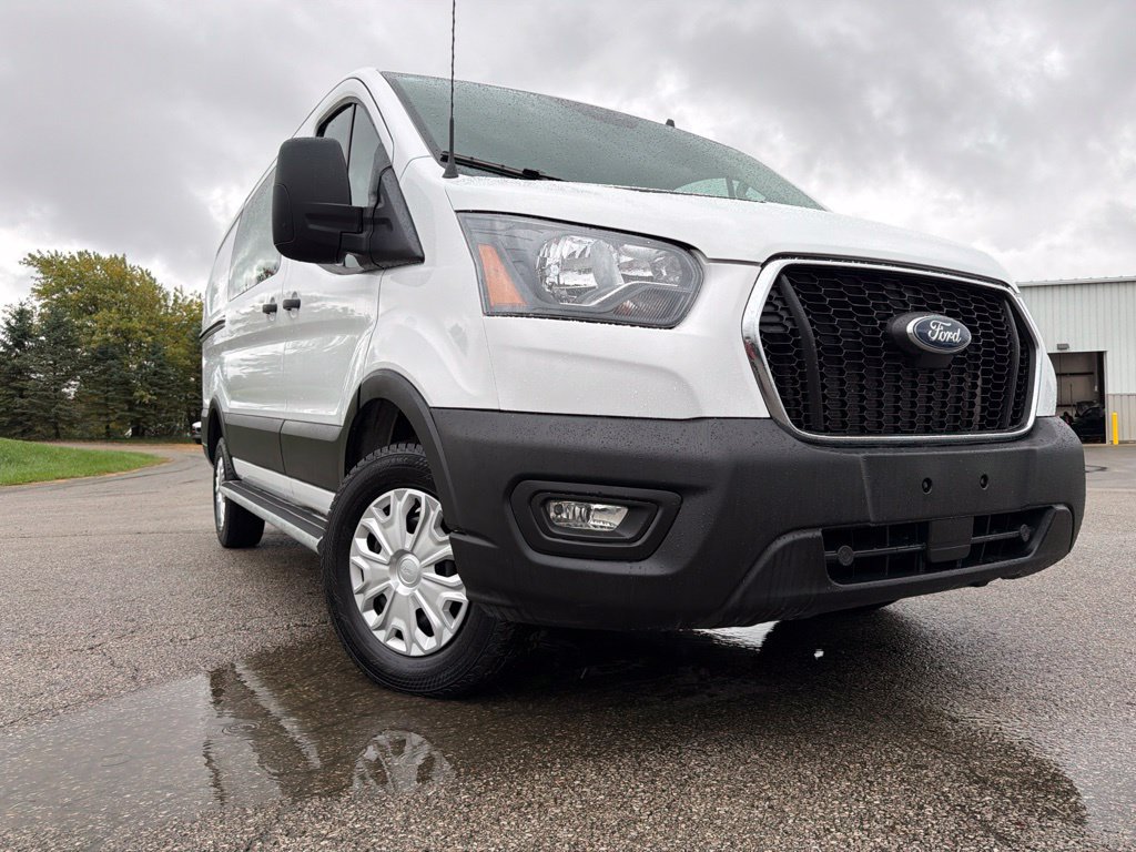 Used 2025 Ford Transit 250 Low Roof w/ Exterior Upgrade Package RWD image 34