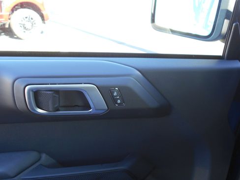 New 2025 Ford Bronco Badlands image 43