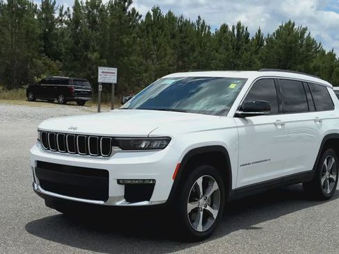 Used 2024 Jeep Grand Cherokee L Limited RWD image 4