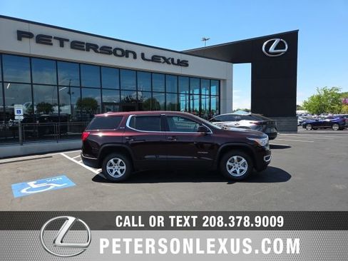 Used 2017 GMC Acadia SLE FWD image 1
