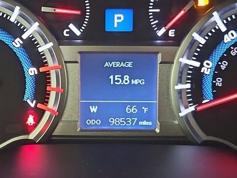 Used 2016 Toyota 4Runner SR5 AWD/4WD image 16