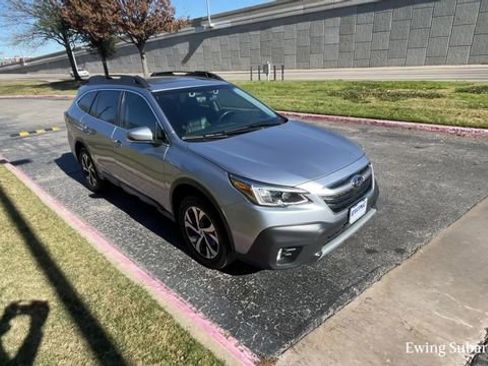 Used 2022 Subaru Outback Limited image 15