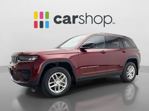 Used 2024 Jeep Grand Cherokee Laredo X w/ Luxury Tech Group I AWD/4WD image 1