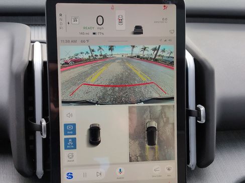 Used 2025 Volvo EX30 Ultra w/ Protection Package Premier image 25