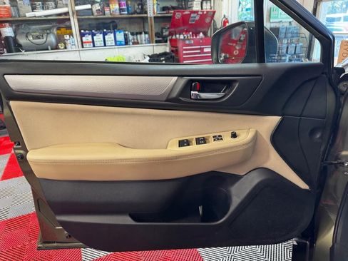 Used 2019 Subaru Outback 2.5i Premium AWD/4WD image 15