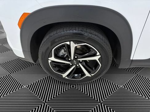 Certified 2023 Chevrolet TrailBlazer RS FWD image 9