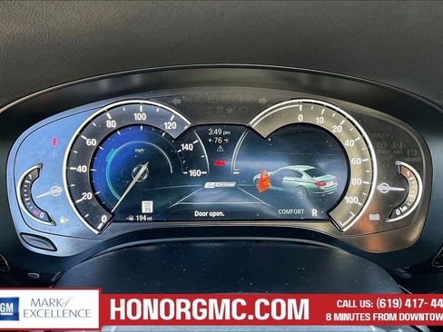 Used 2019 BMW 530e w/ Convenience Package image 13