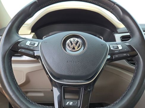 Used 2019 Volkswagen Atlas SEL R-Line AWD/4WD image 37